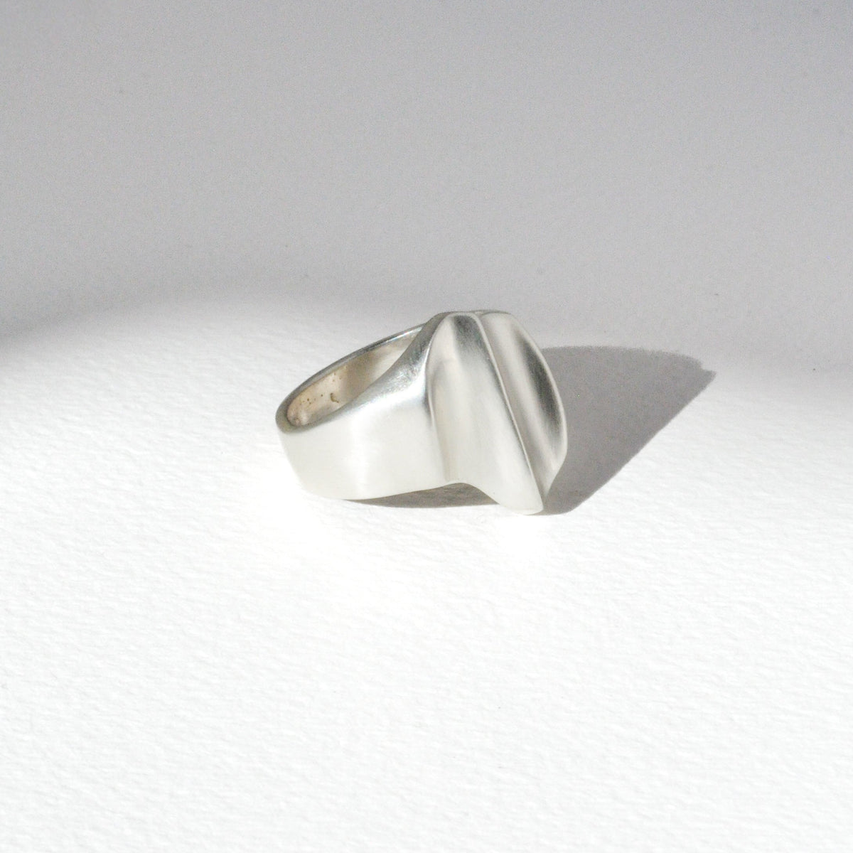 Vintage Modernist Sculpted Ridge Ring