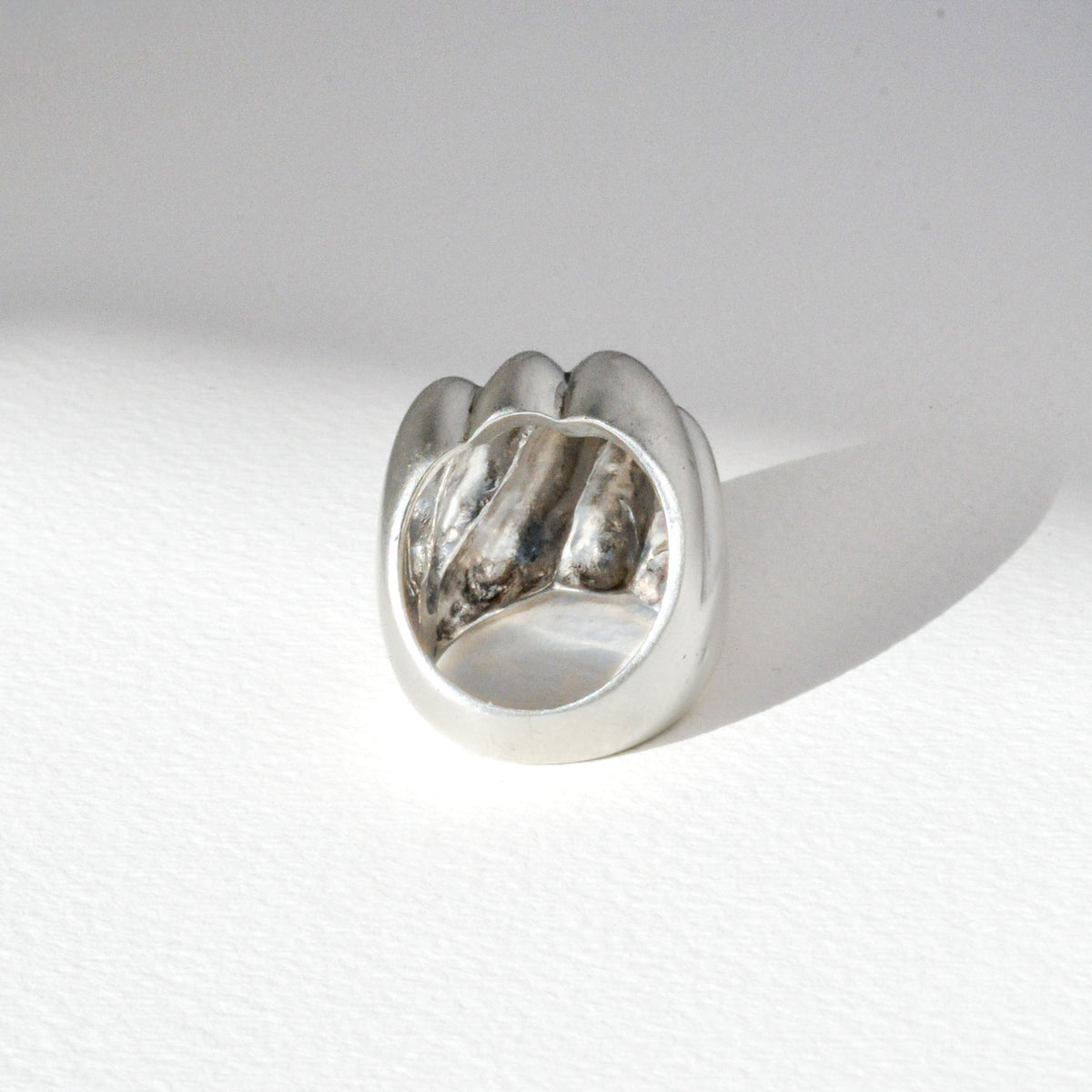 Vintage Sculpted Flow Ring