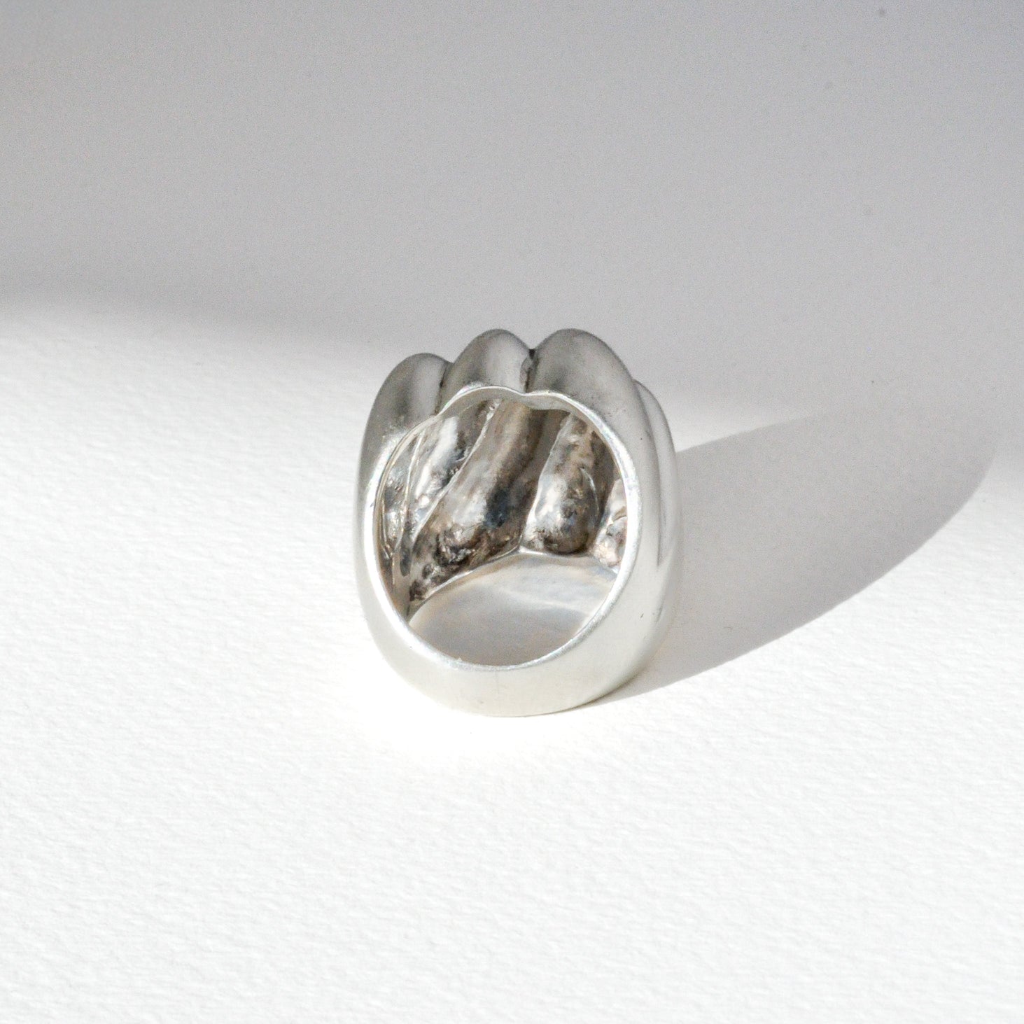 Vintage Sculpted Flow Ring