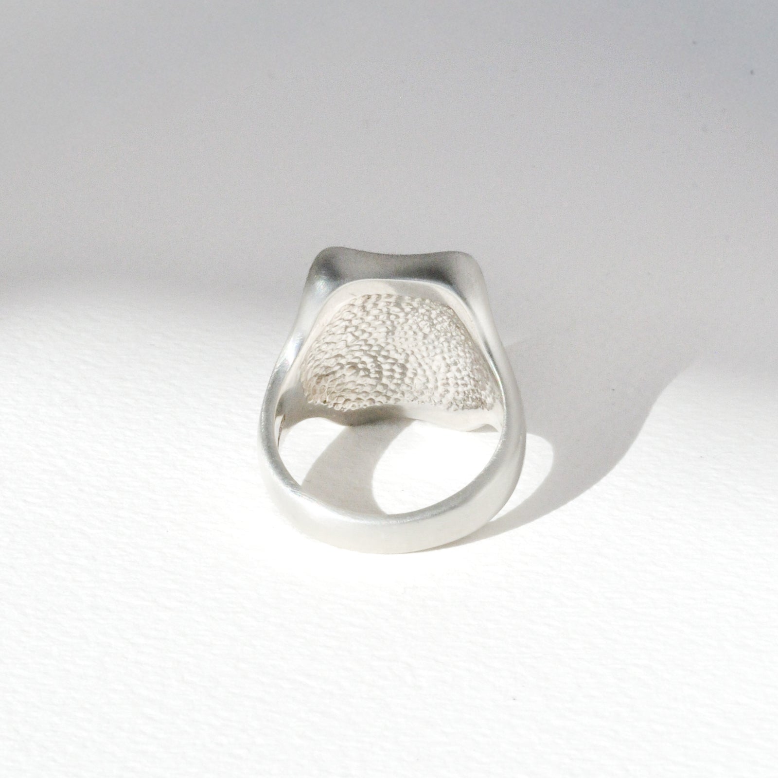 Vintage Concave Tablet Ring