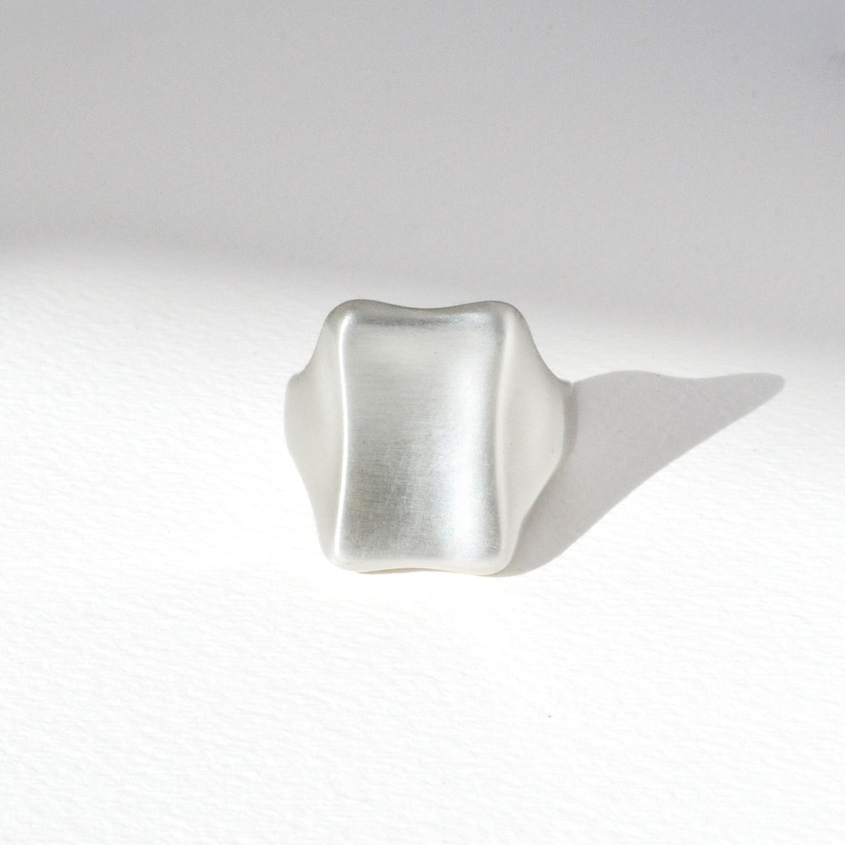 Vintage Concave Tablet Ring