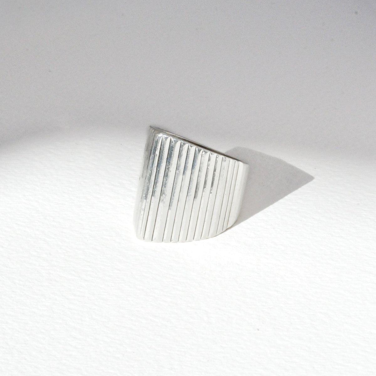 Vintage Modernist Column Ring