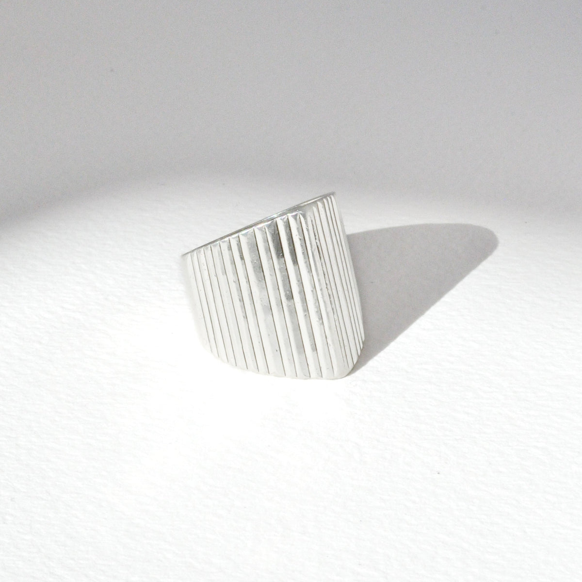 Vintage Modernist Column Ring