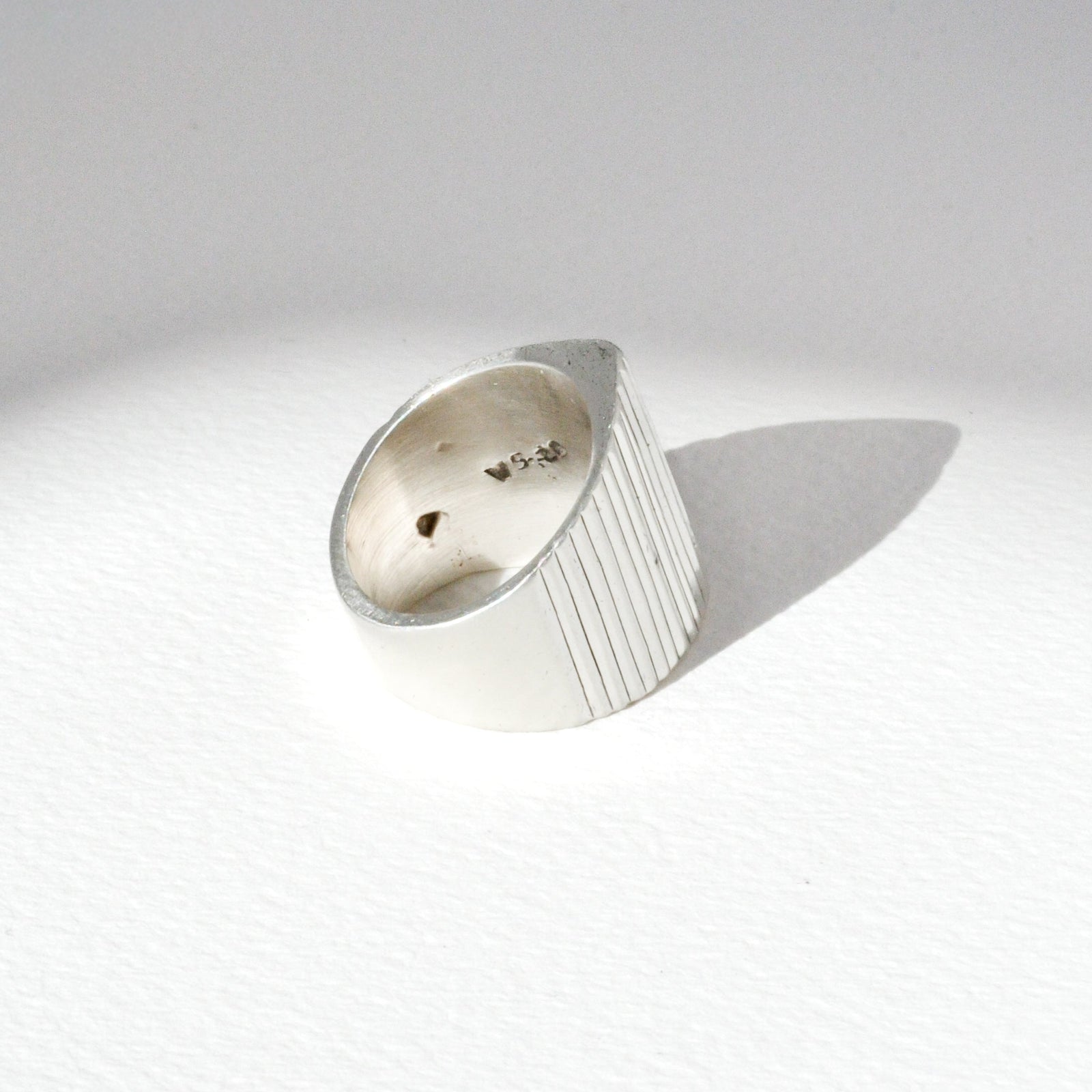 Vintage Modernist Column Ring