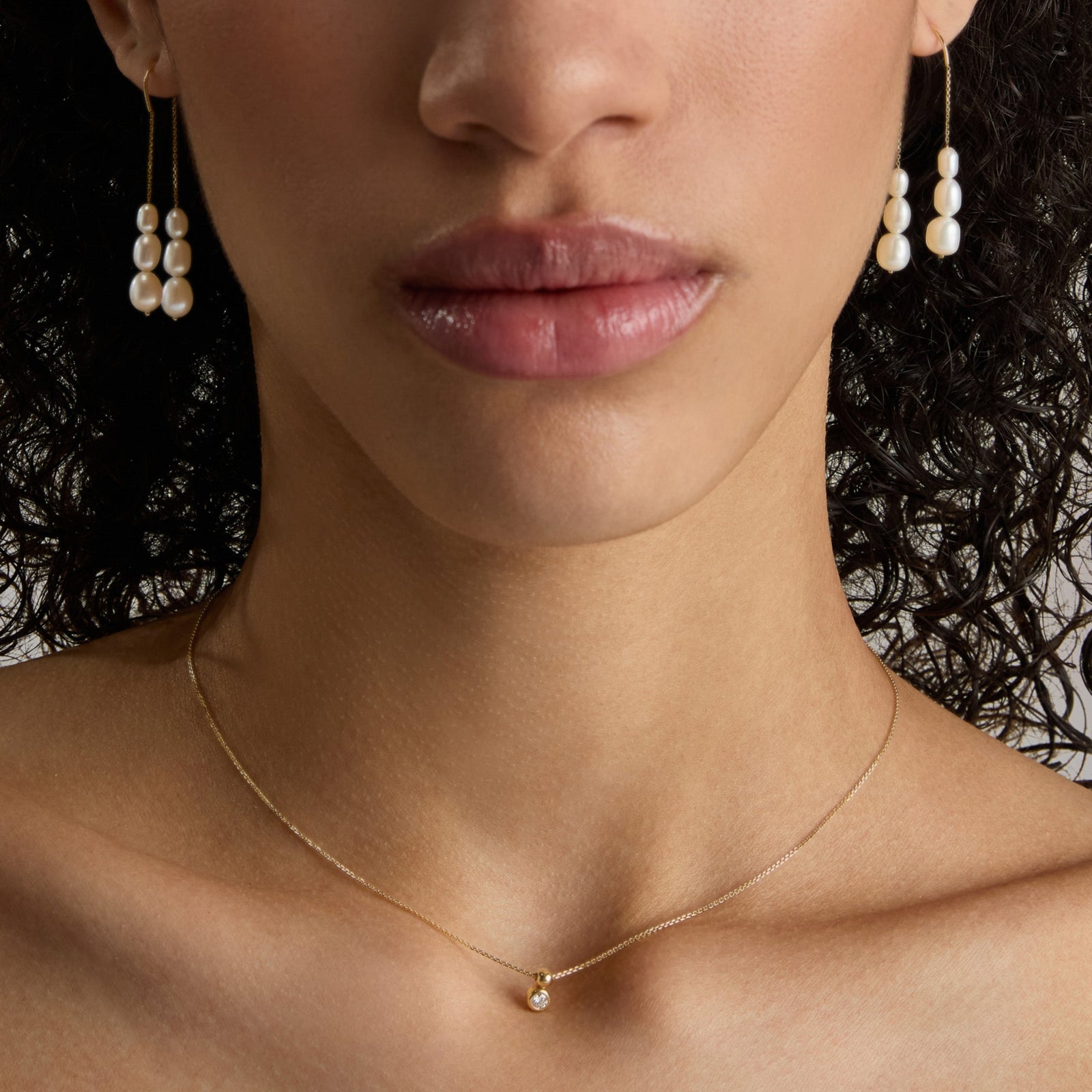 De Mira Waterfall Earrings, White