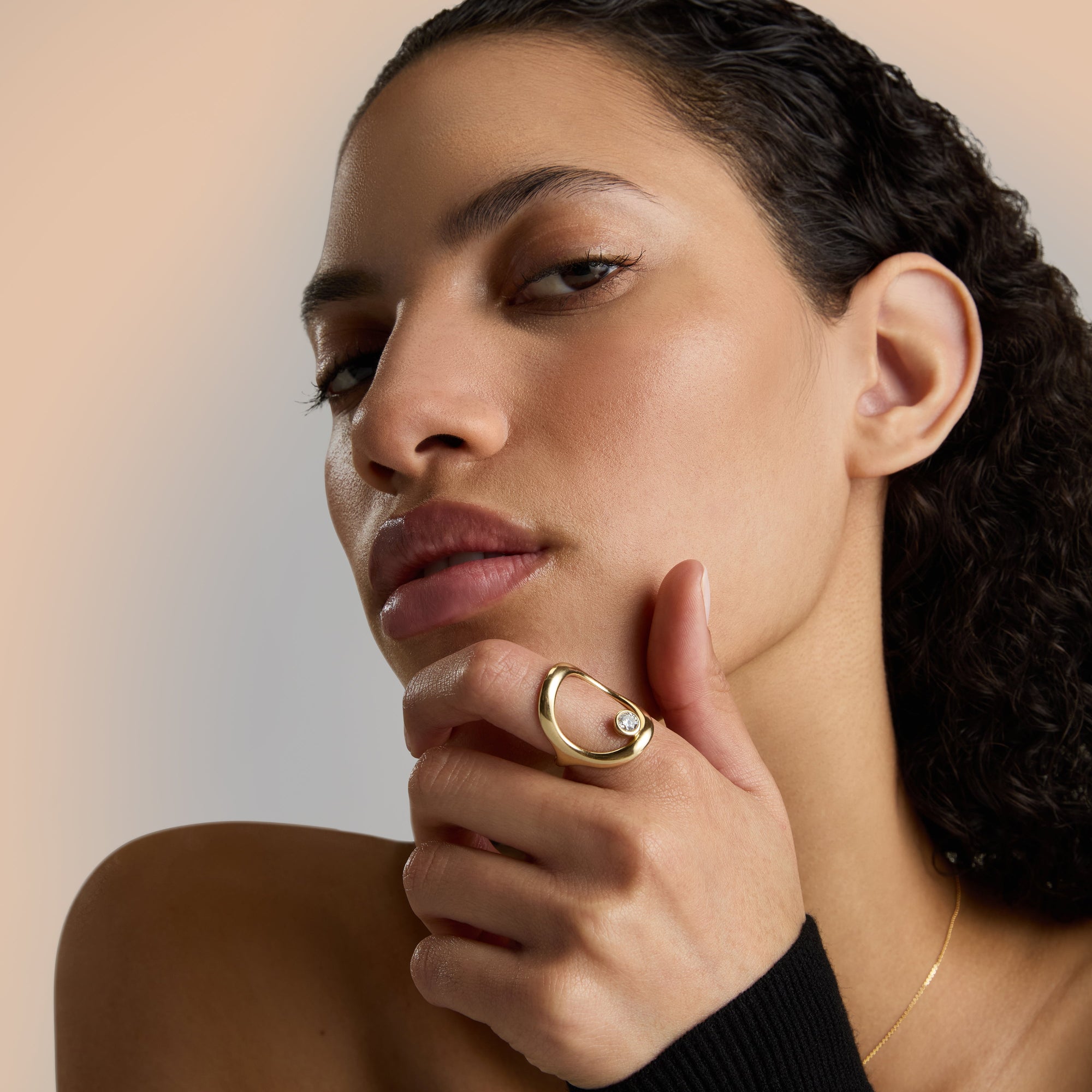 Bold Diamond Continuity Ring