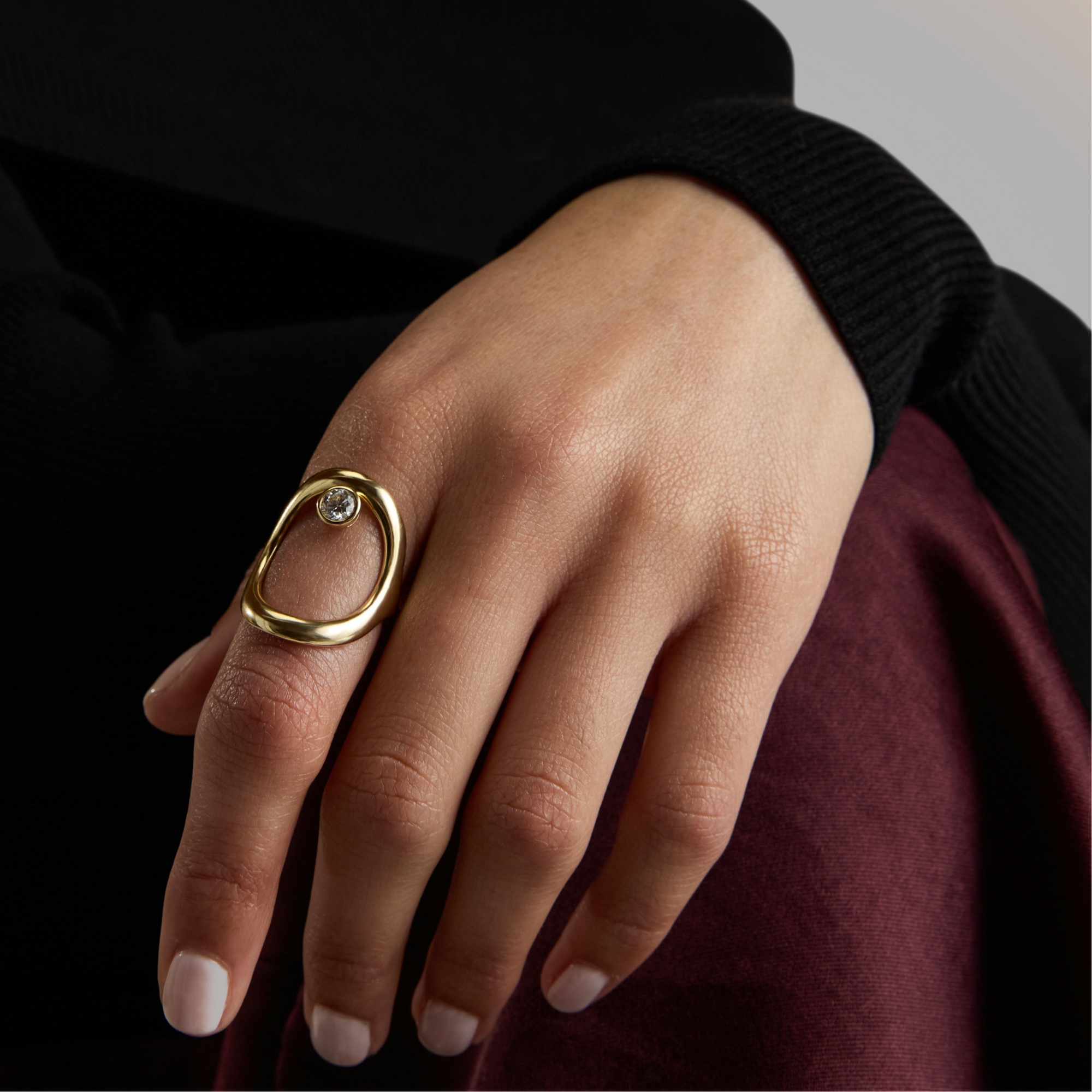 Bold Diamond Continuity Ring