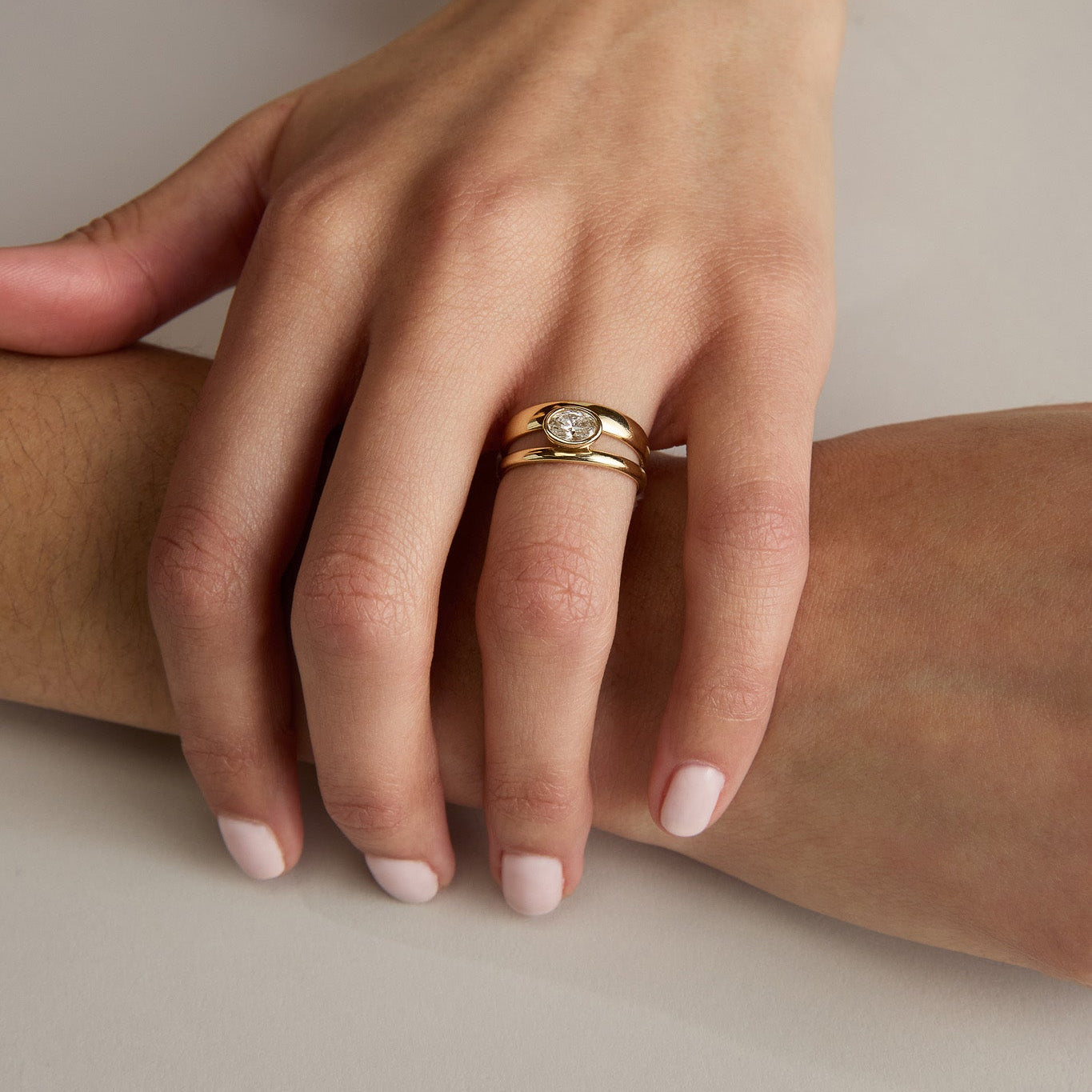 Oval Diamond Hover Ring