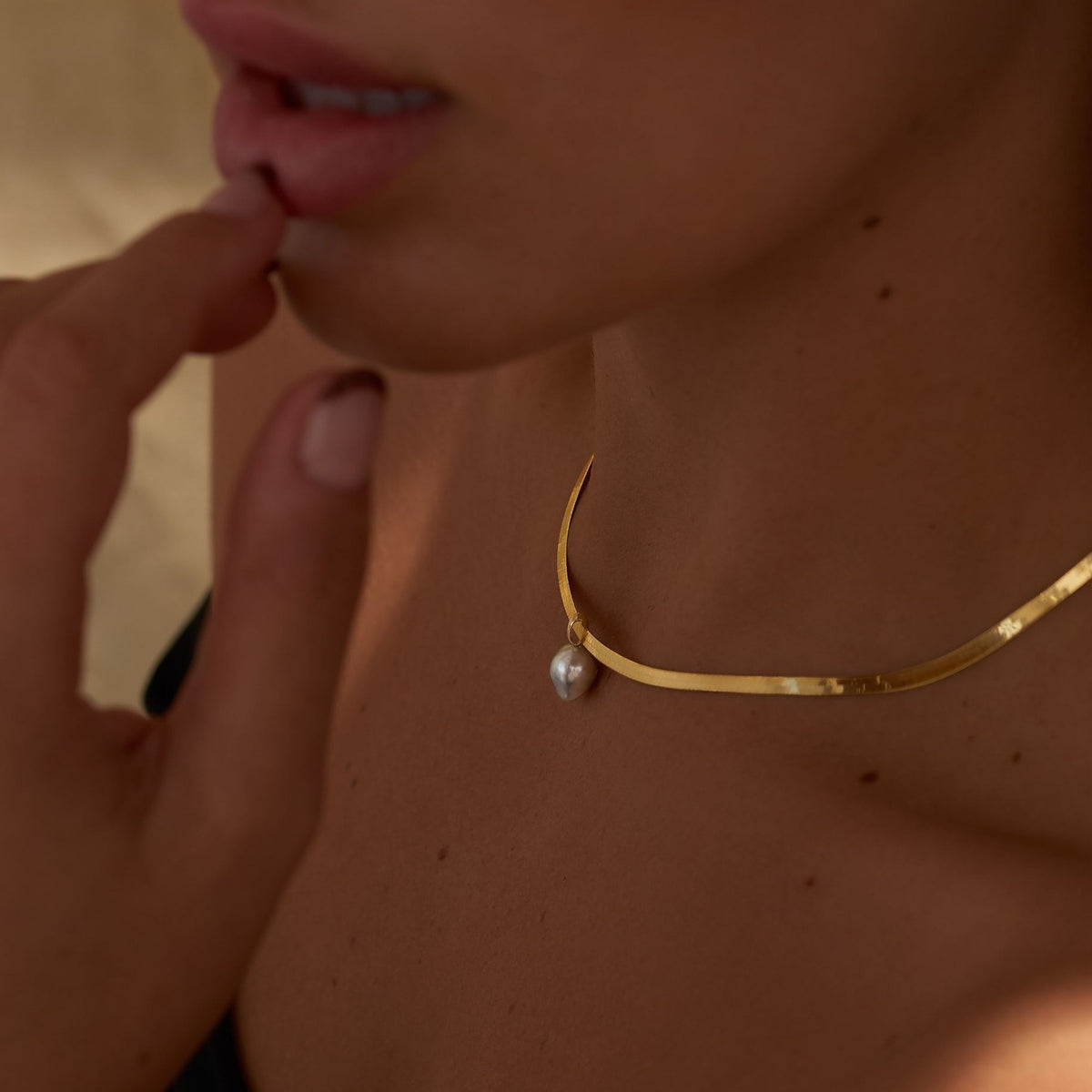 Akoya Baroque Clio Charm, White