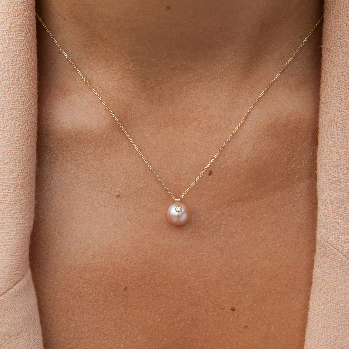 Everly Necklace, White Pearl