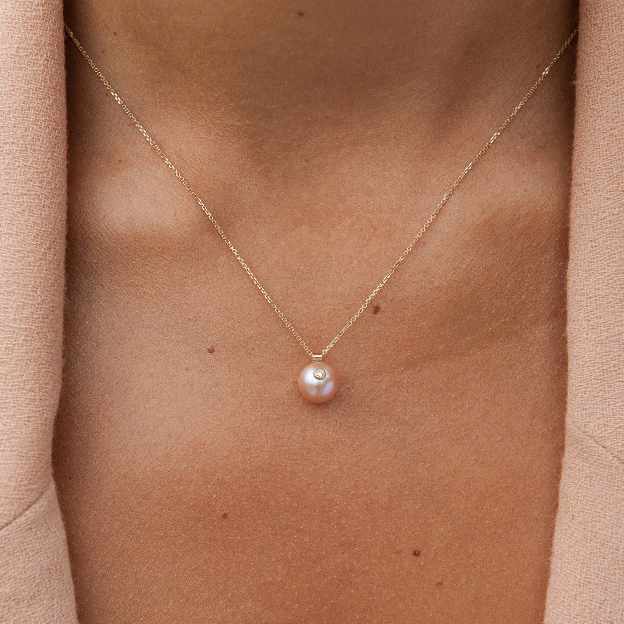 Everly Necklace, White Pearl