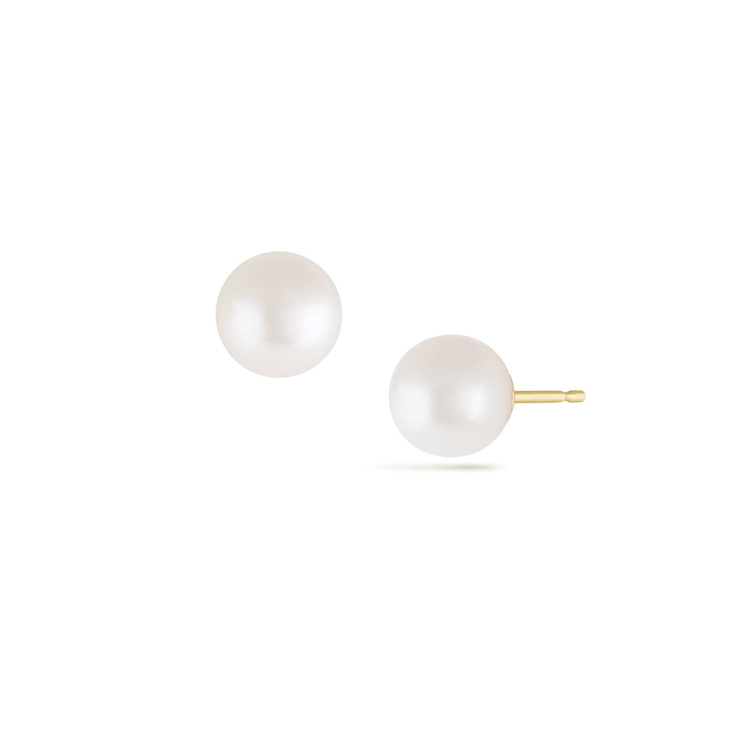 Essential Pearl Studs
