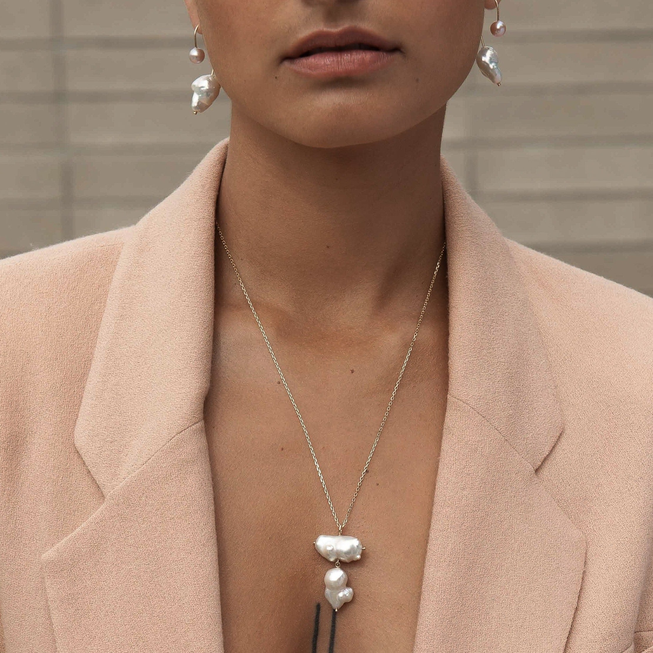 Double Baroque Pearl Necklace WHITE SPACE