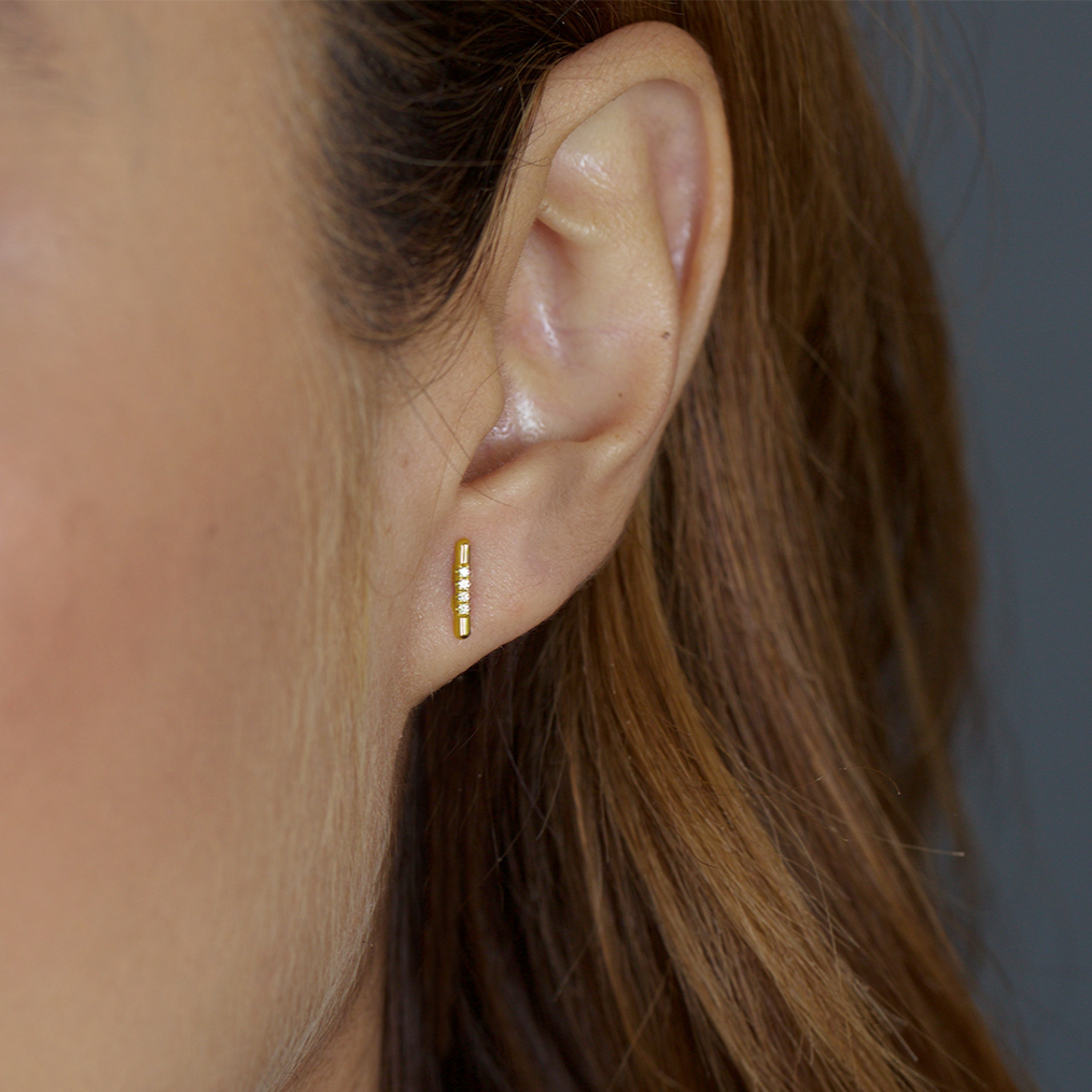 Pave Linea Stud Earring White Space